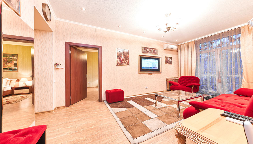 Rent on the main Chisinau boulevard: 3 rooms, 2 bedrooms, 63 m²